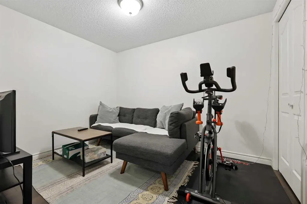 838 19 Avenue SW, #207