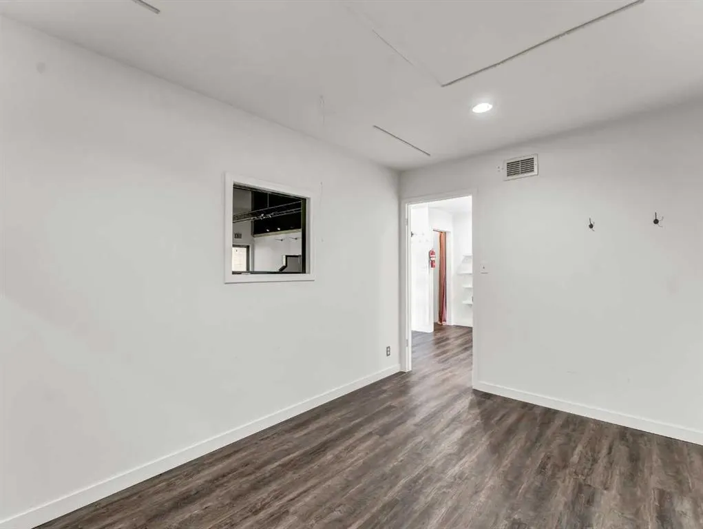 3295 Dunmore Road SE, #8