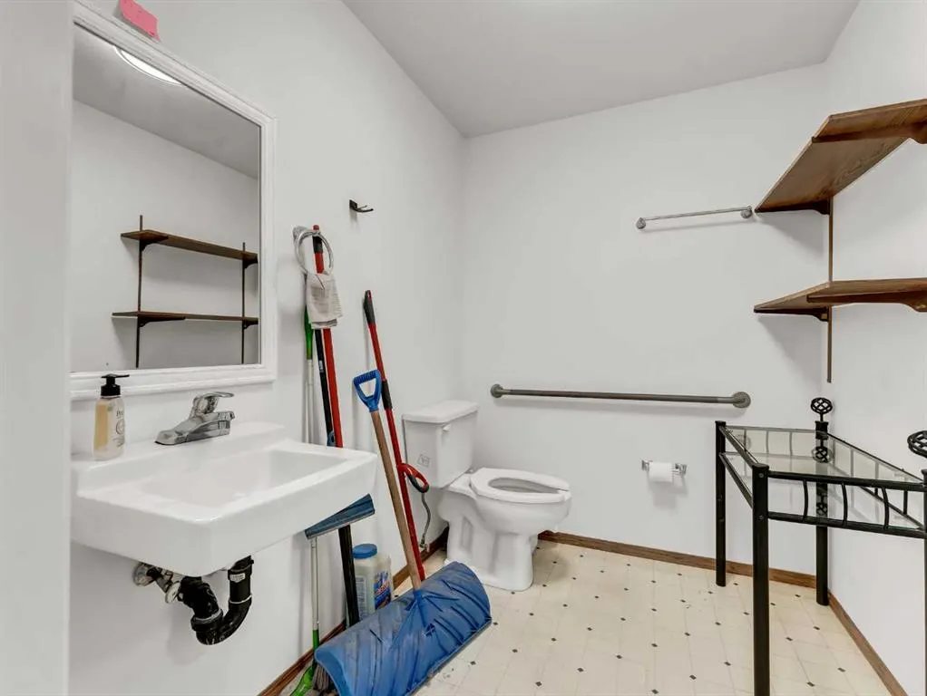 3295 Dunmore Road SE, #8