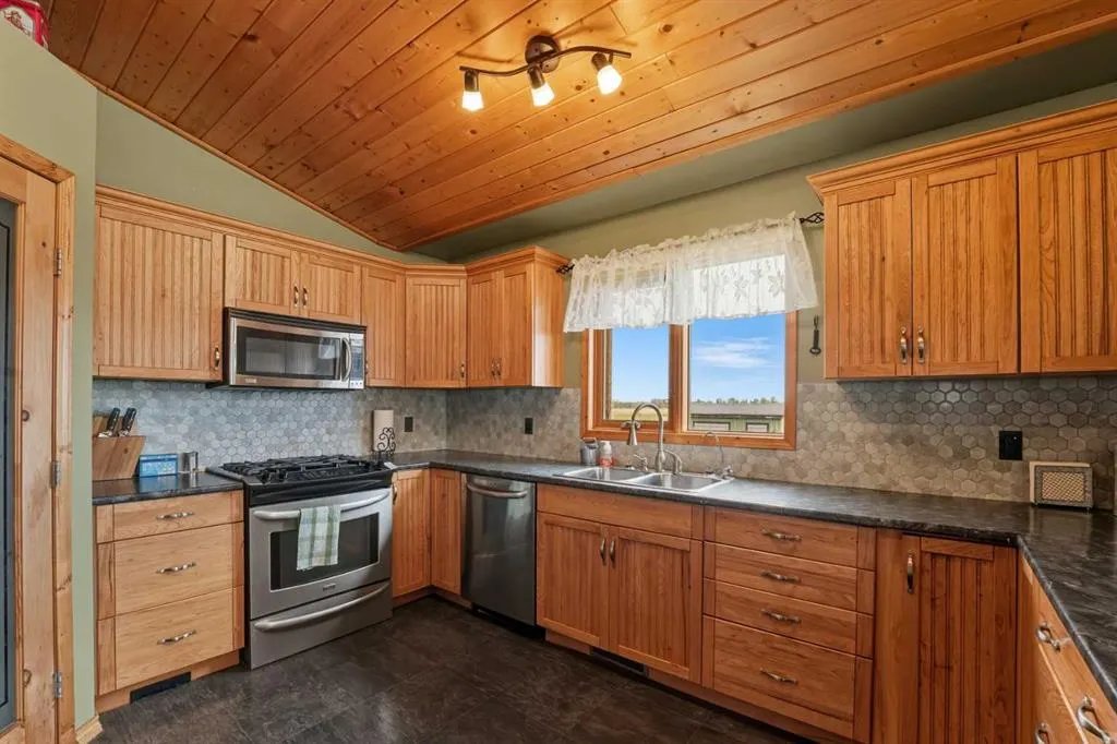 374037 Range Road 6-0