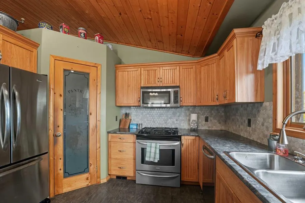 374037 Range Road 6-0