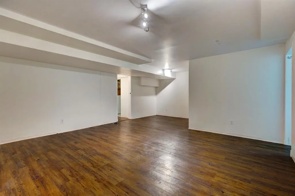 200 Three Sisters Drive, #105