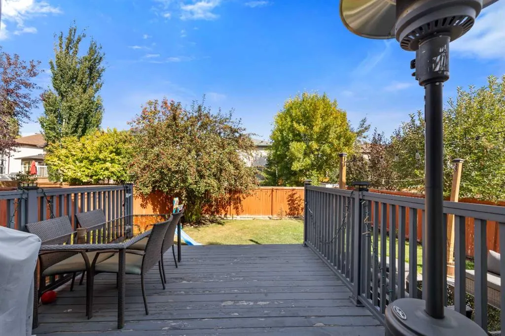 182 Tuscany Ravine Road NW