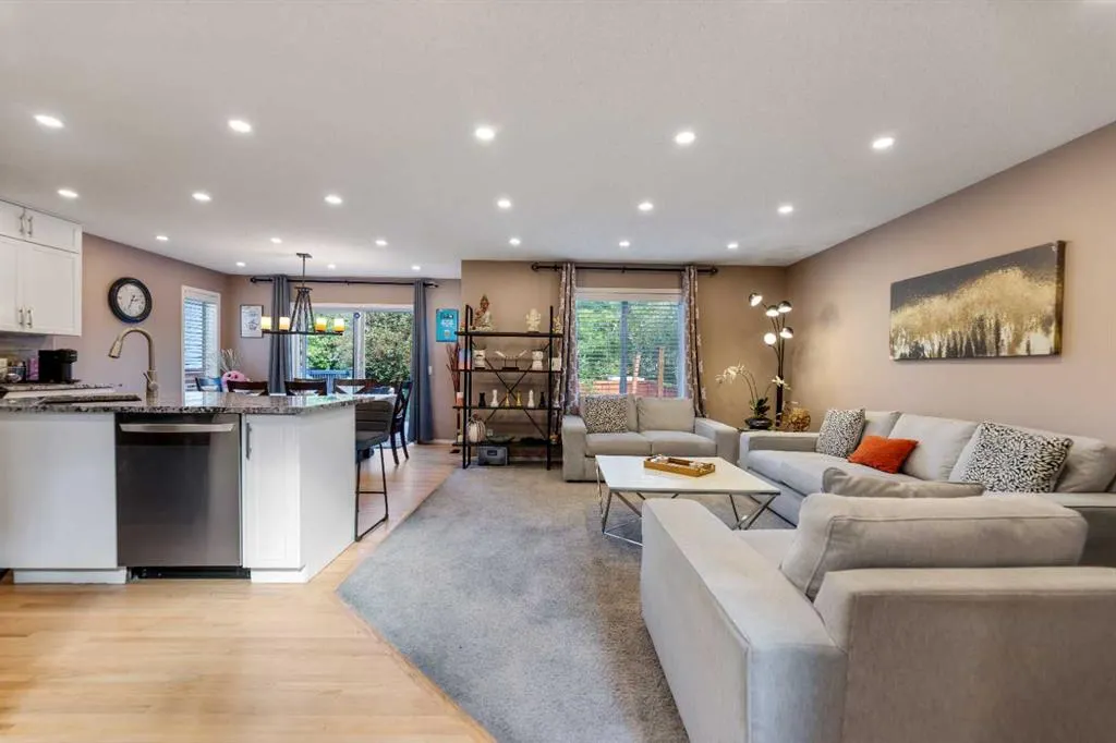 182 Tuscany Ravine Road NW