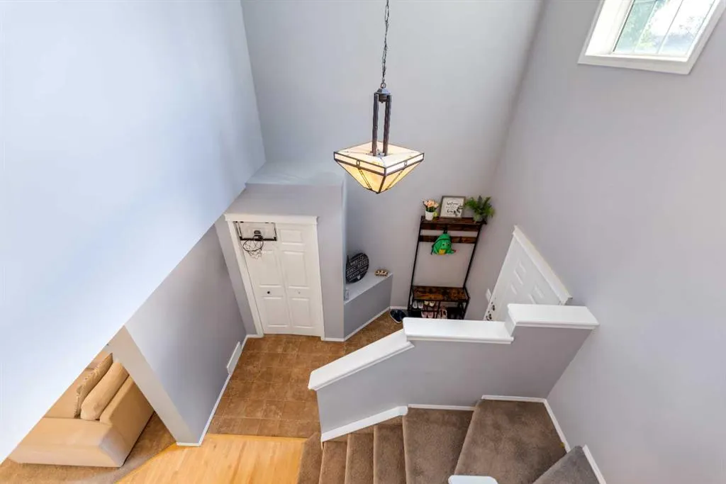 182 Tuscany Ravine Road NW