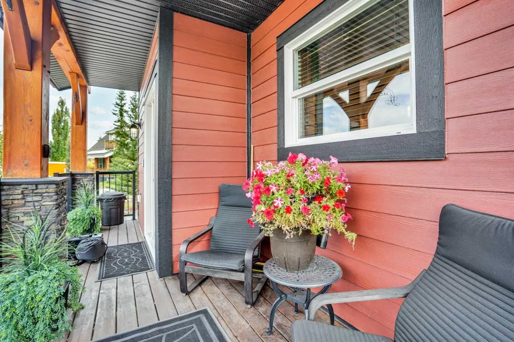 210 CottageClub Crescent