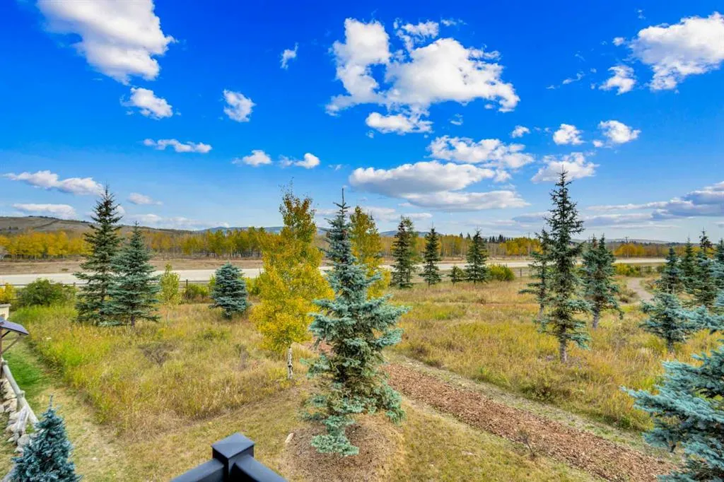 210 CottageClub Crescent