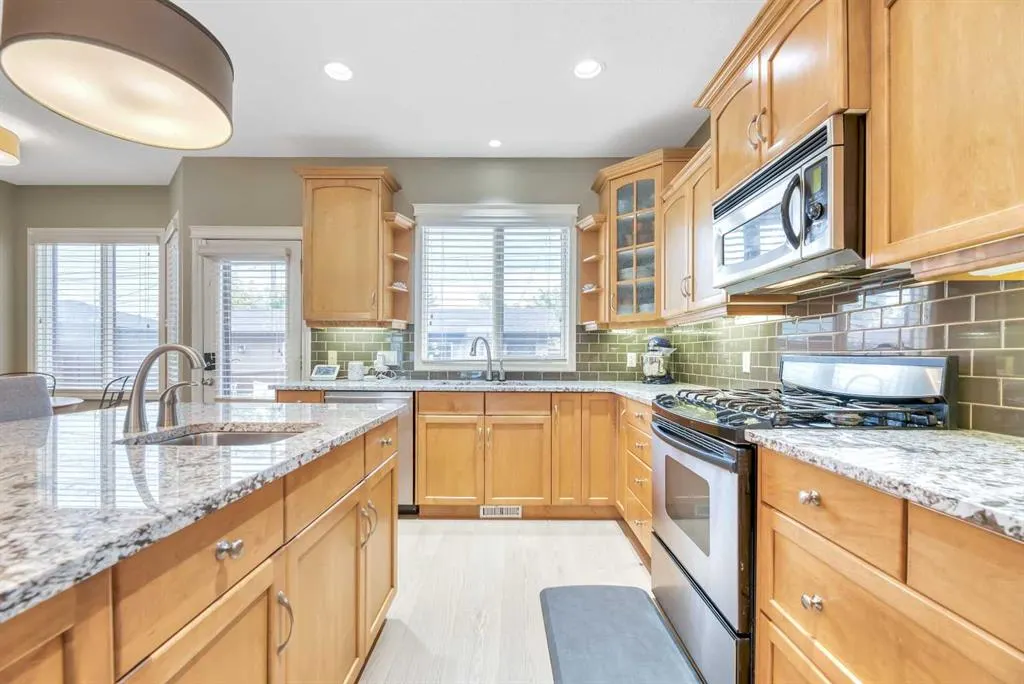 2605 30 Street SW