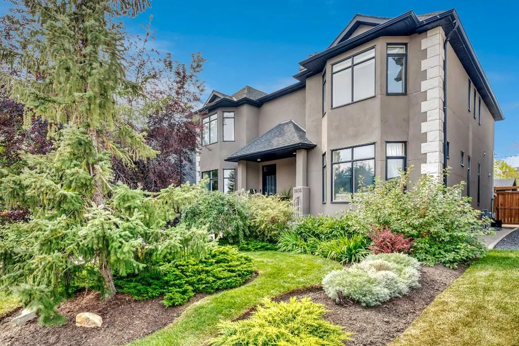2605 30 Street SW