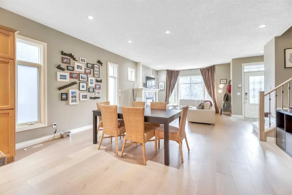 2605 30 Street SW