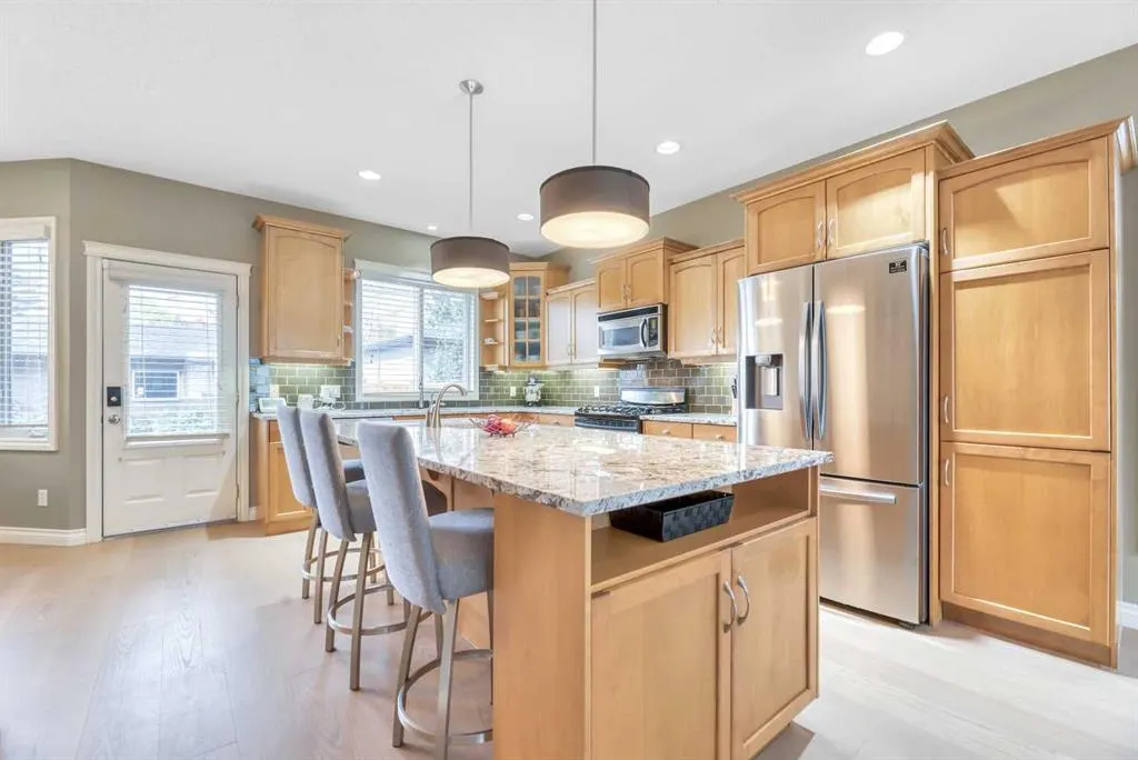 2605 30 Street SW