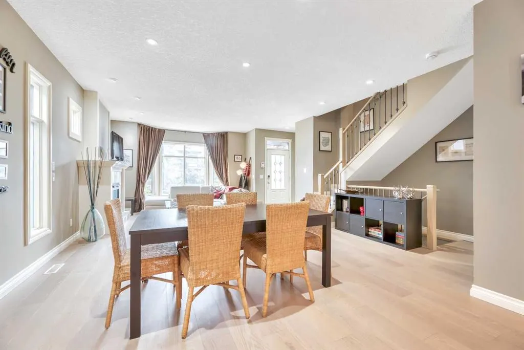 2605 30 Street SW