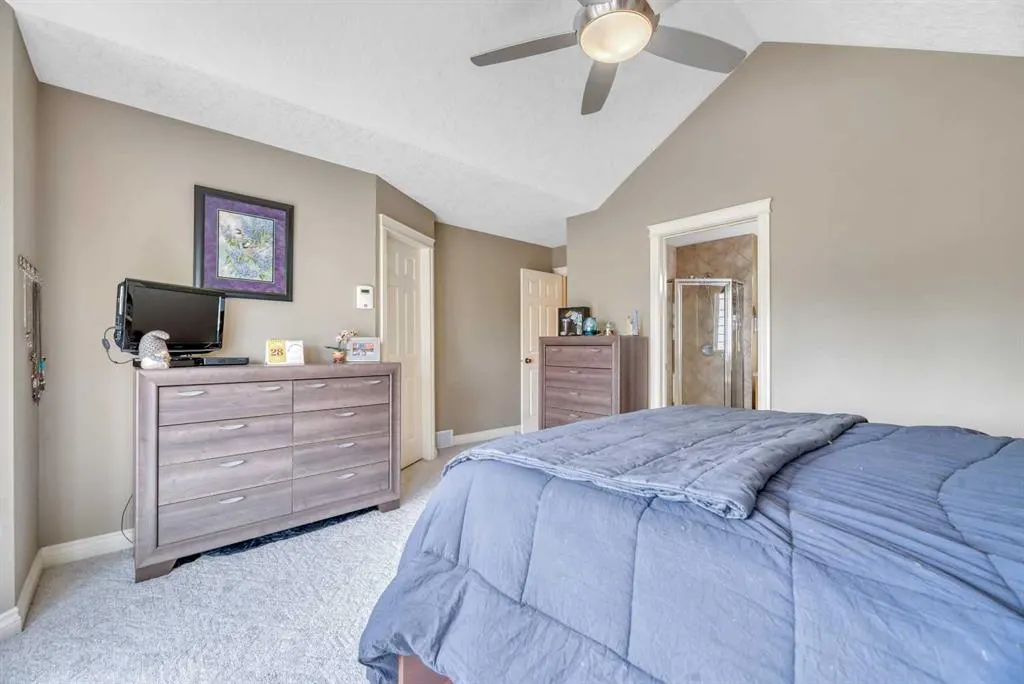2605 30 Street SW