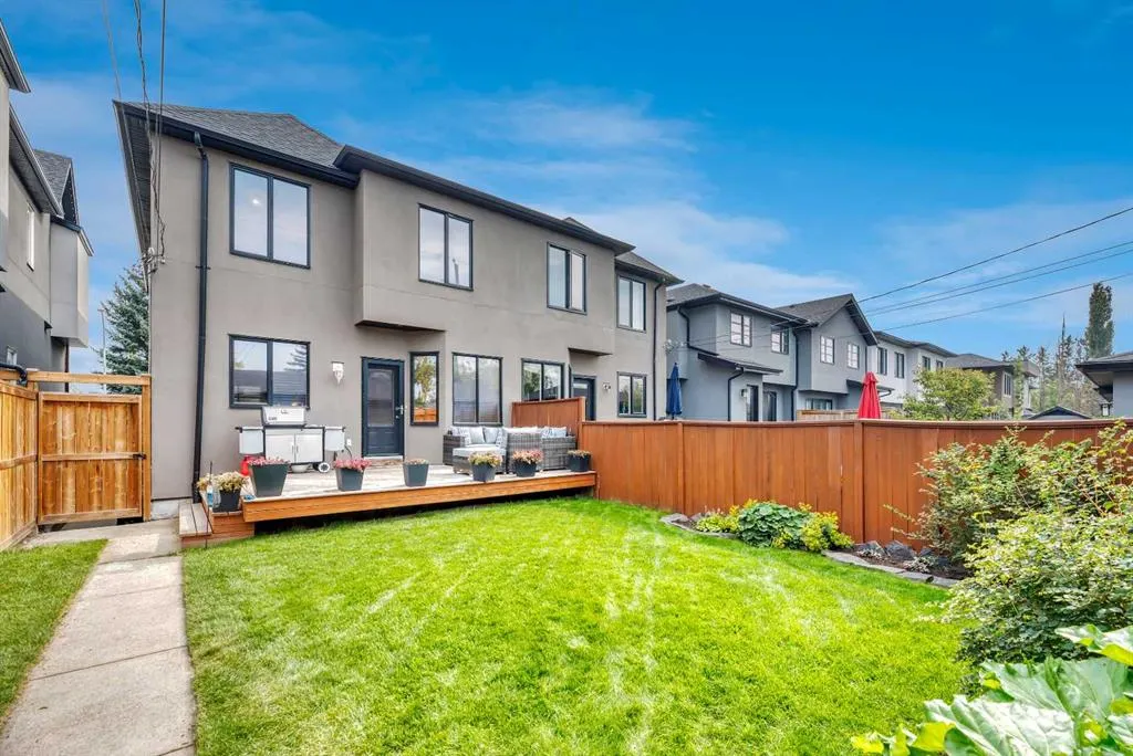 2605 30 Street SW