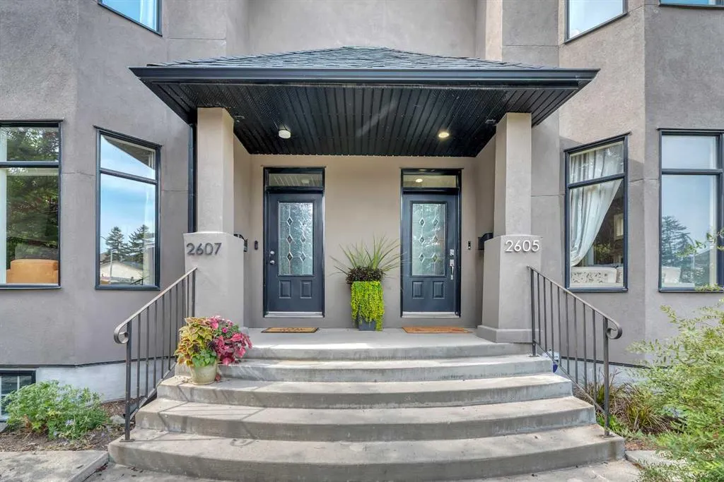 2605 30 Street SW