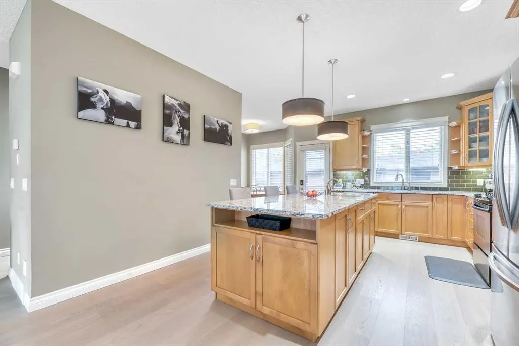 2605 30 Street SW