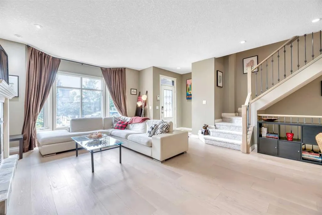 2605 30 Street SW