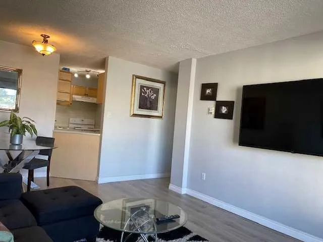 1320 12 Avenue SW, #306
