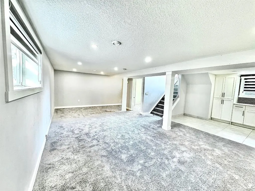 10304 Elbow Drive SW