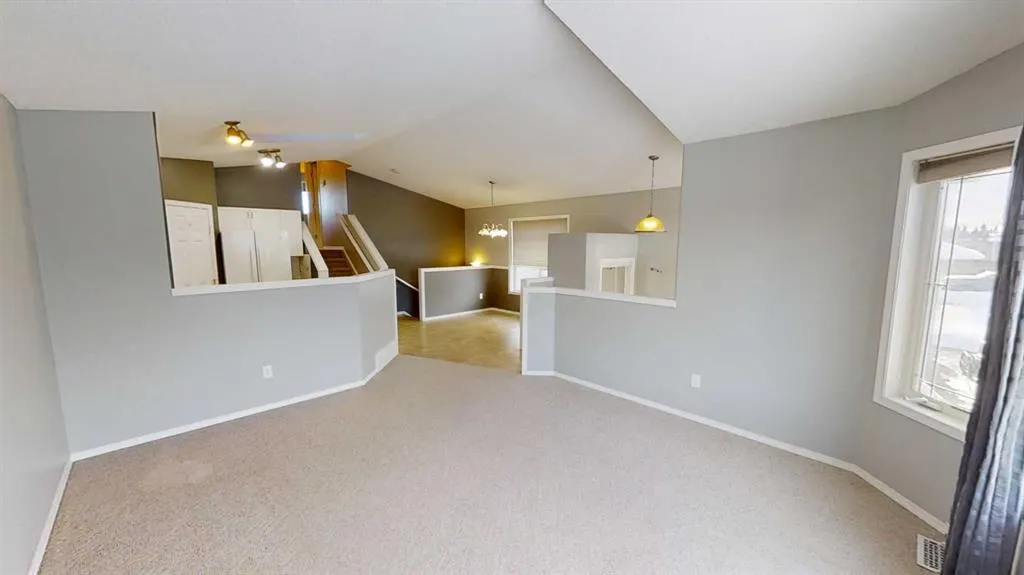 9425 Lakeland Drive