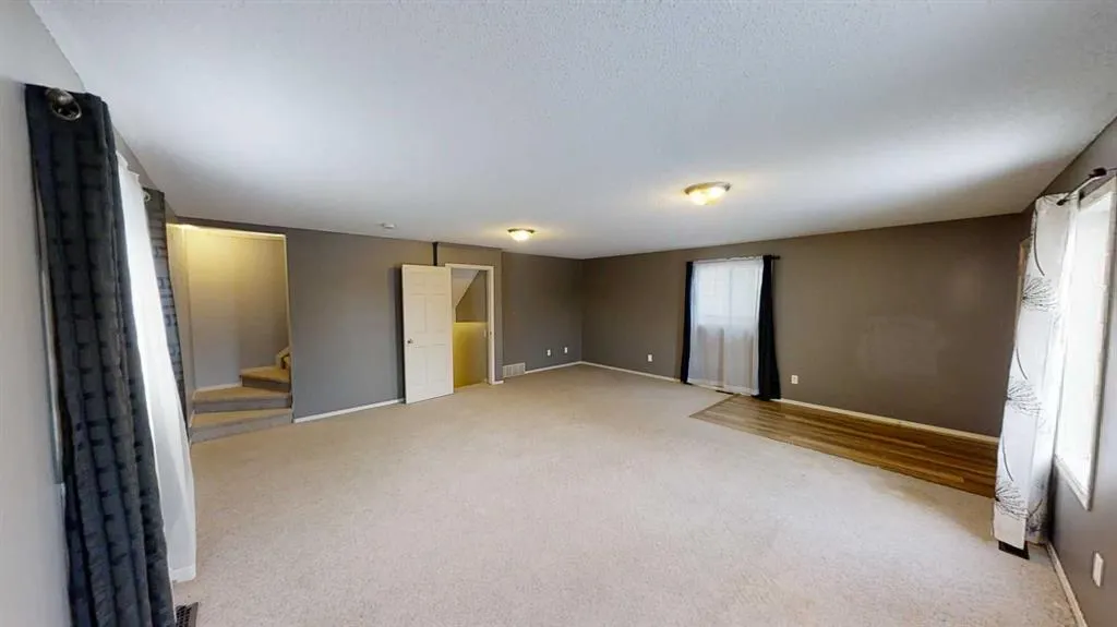 9425 Lakeland Drive