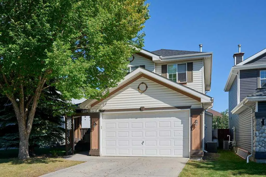 42 Chapalina Way SE