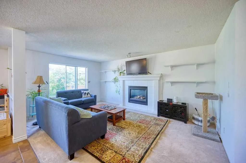 42 Chapalina Way SE