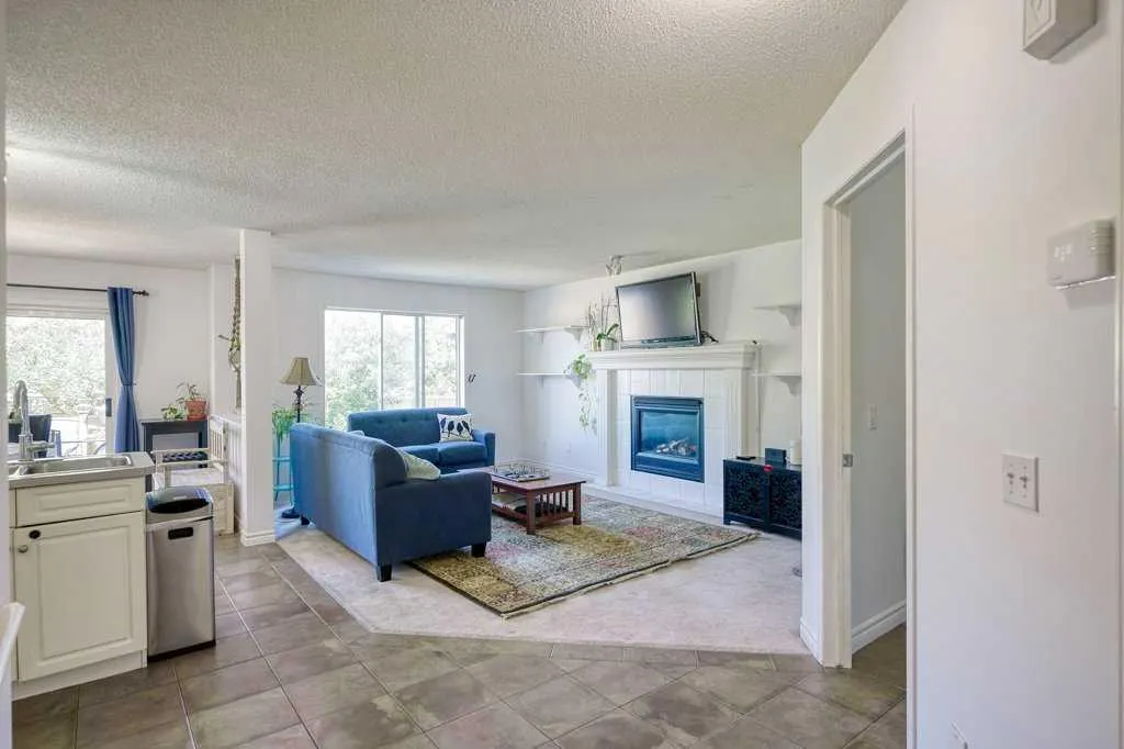 42 Chapalina Way SE