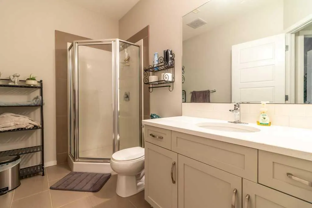 43 Country Meadows Boulevard W