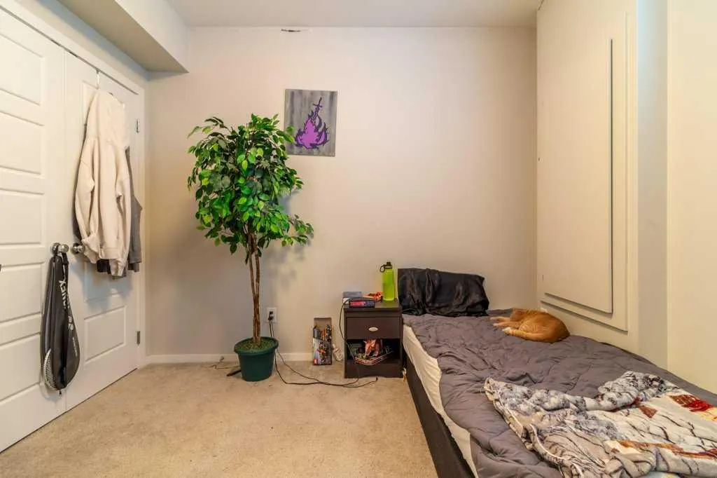 43 Country Meadows Boulevard W