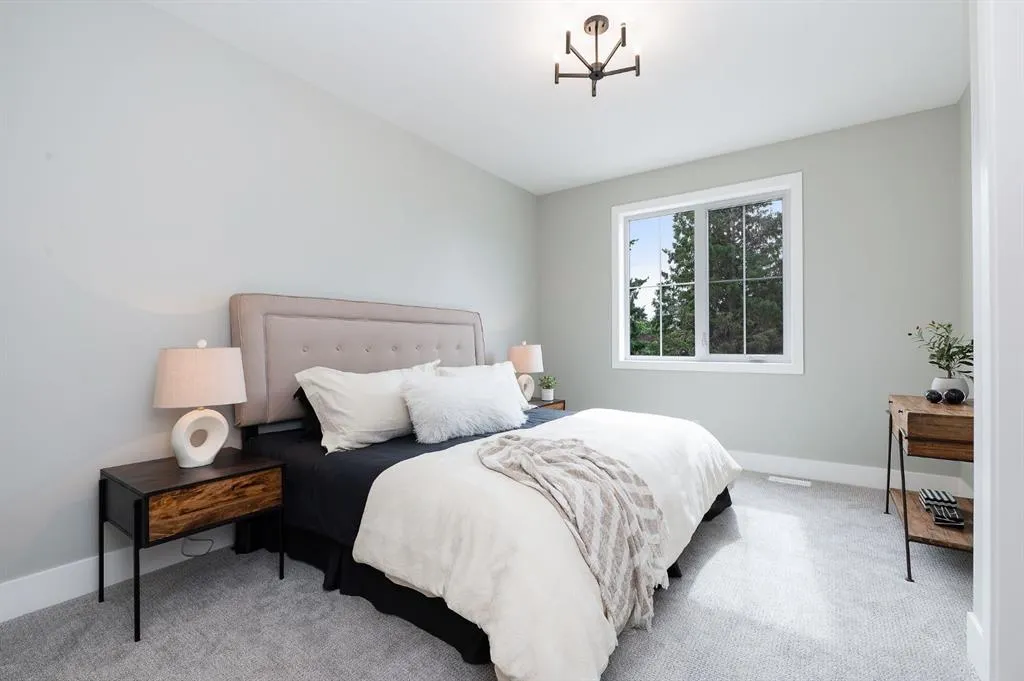 42 Wheatland Avenue SW