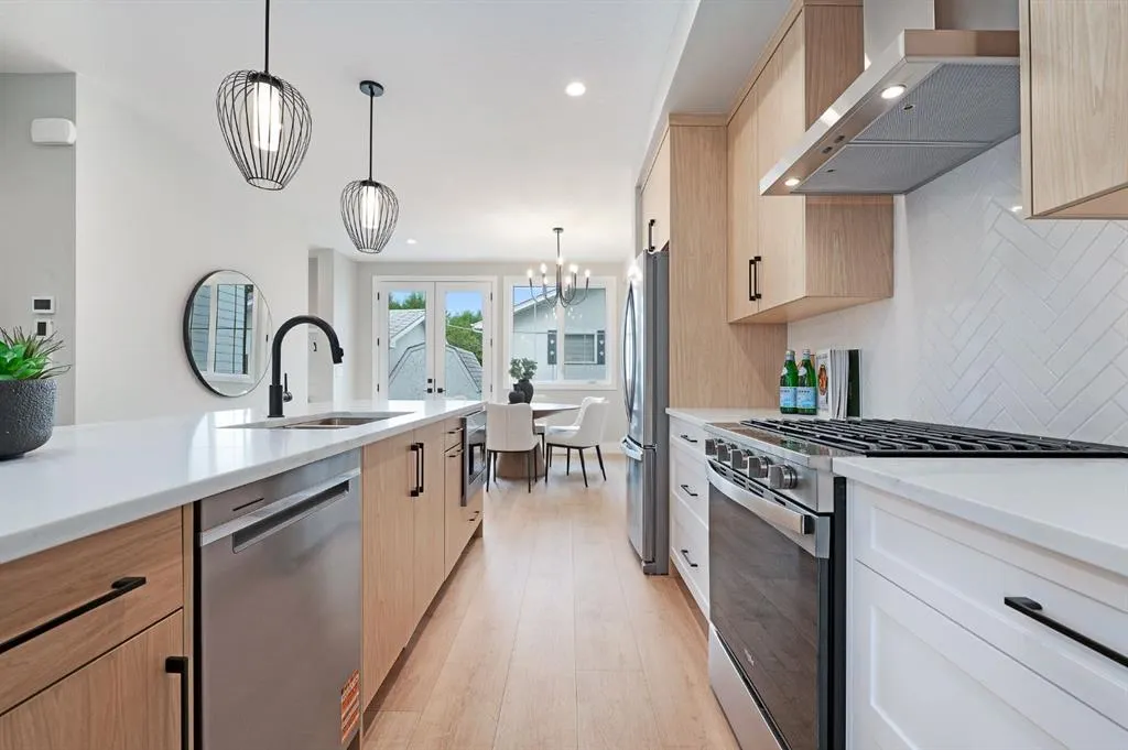 42 Wheatland Avenue SW