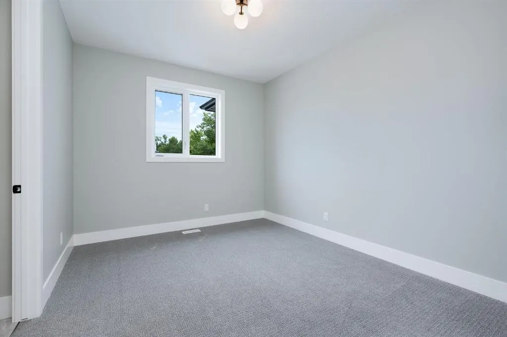 42 Wheatland Avenue SW