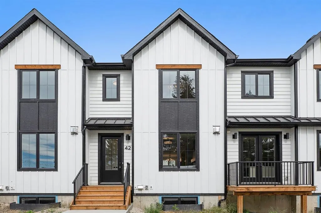 42 Wheatland Avenue SW