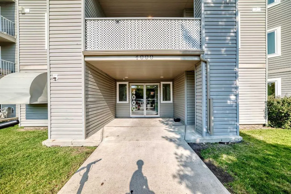 604 8 Street SW, #4201
