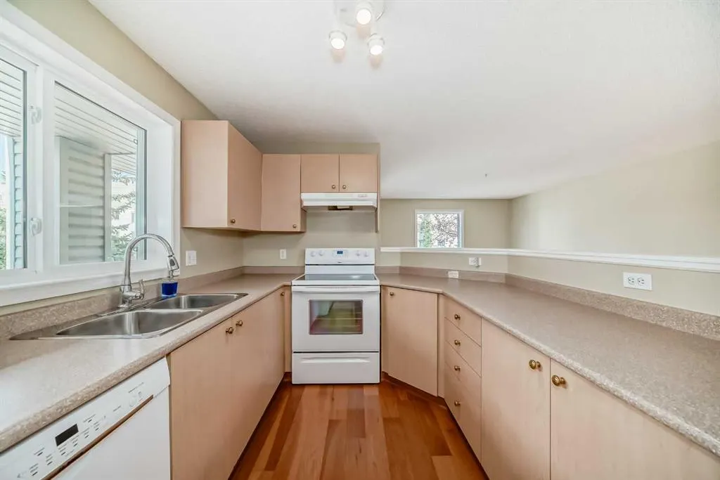 604 8 Street SW, #4201