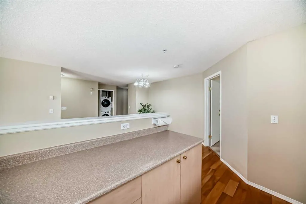 604 8 Street SW, #4201