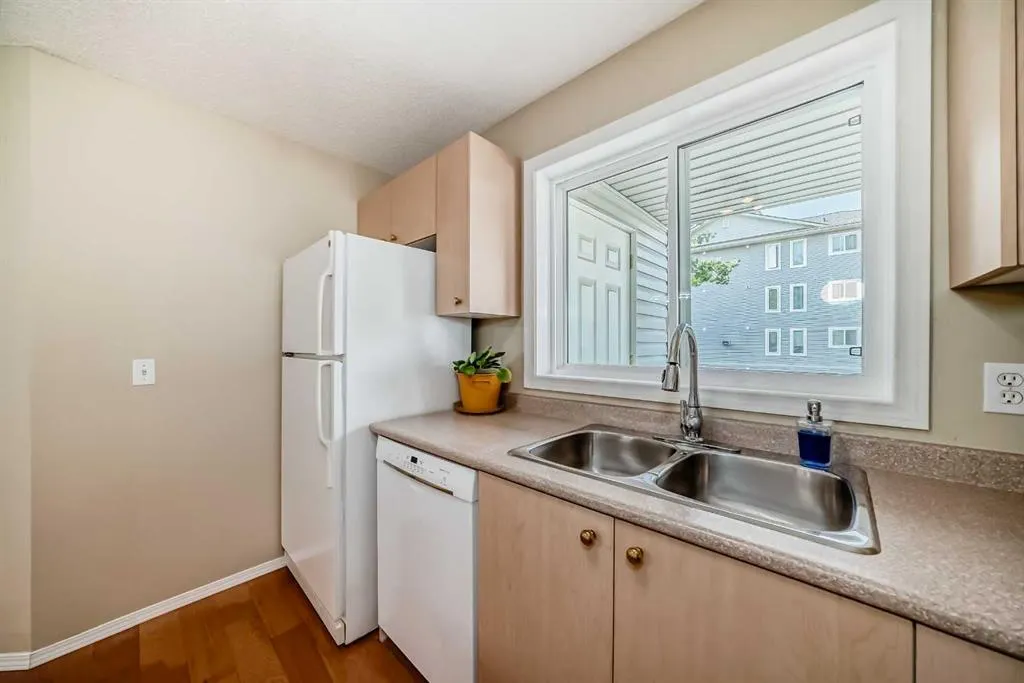 604 8 Street SW, #4201