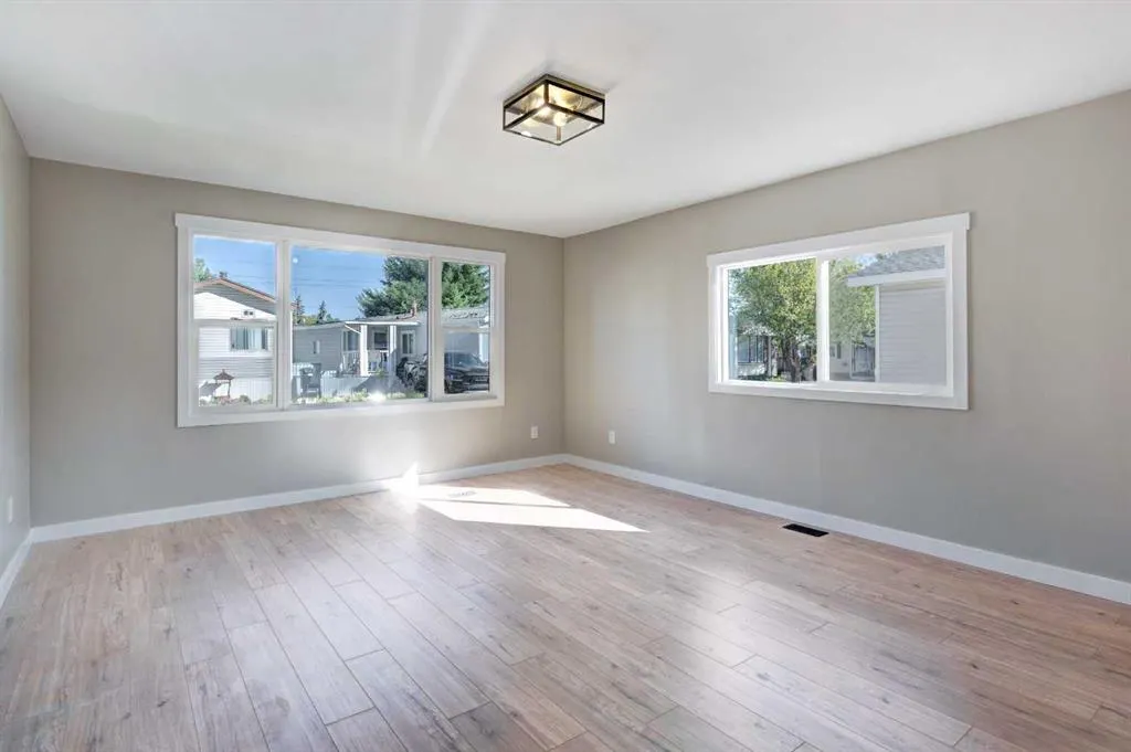 6724 17 Avenue SE, #142