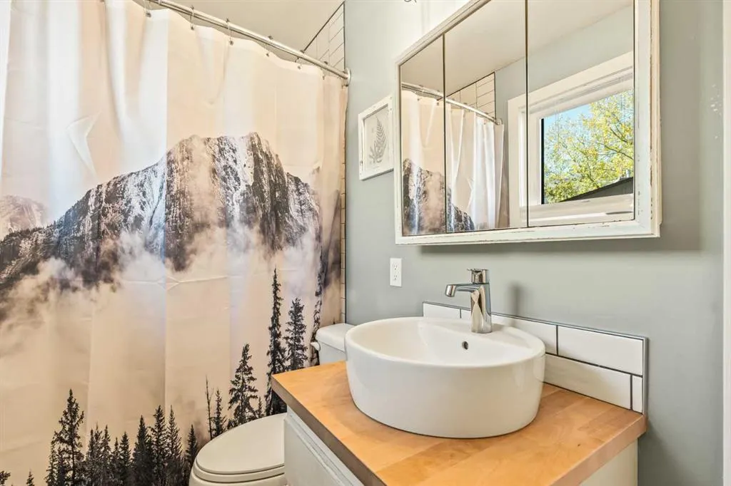 200 Three Sisters Drive, #109