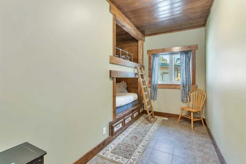 4147 Highway 587, #20
