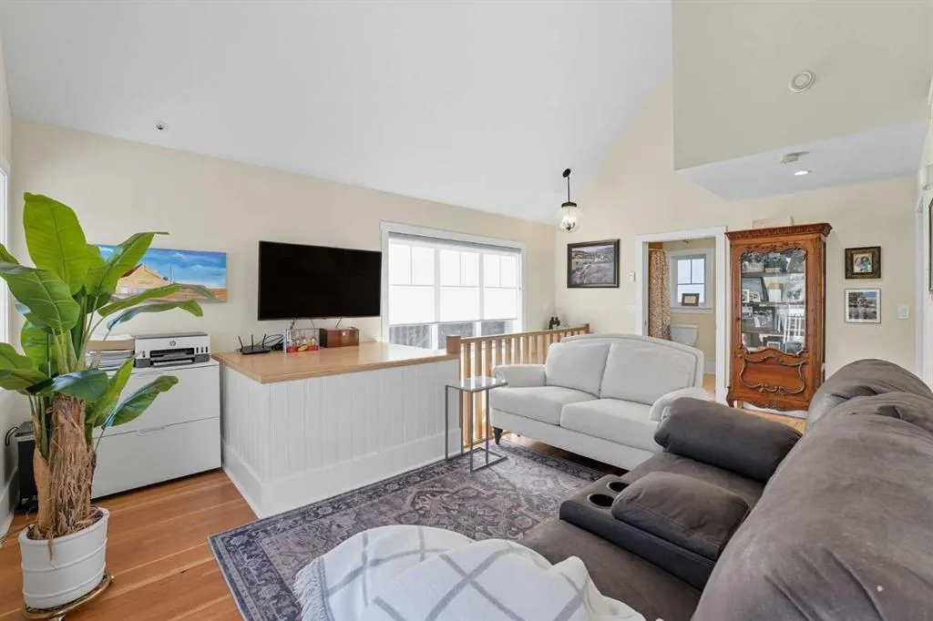 602 Macleod Trail SW