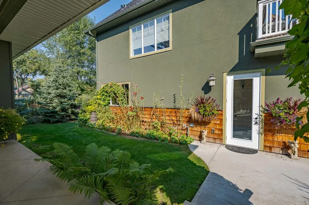 602 Macleod Trail SW