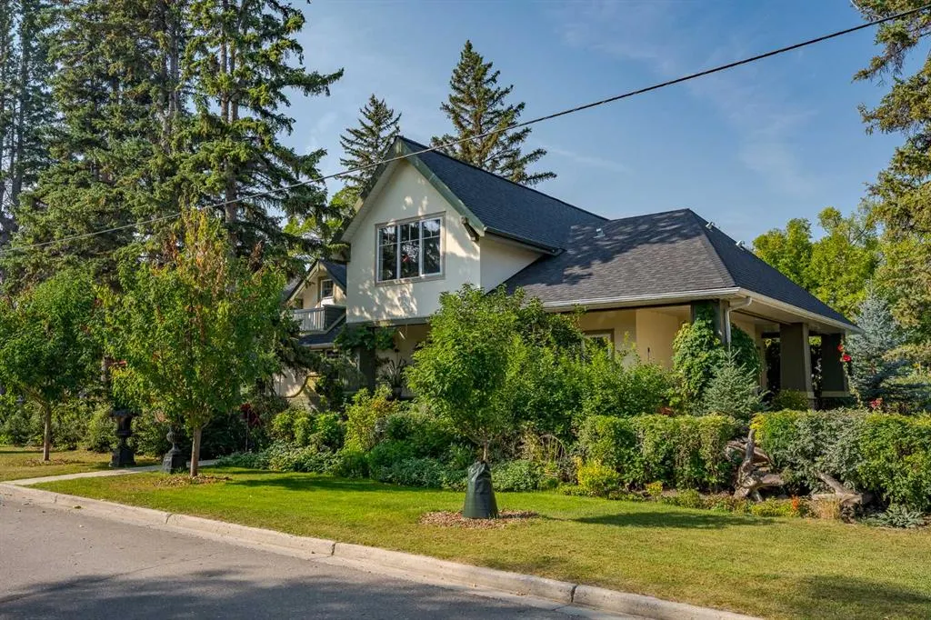 602 Macleod Trail SW