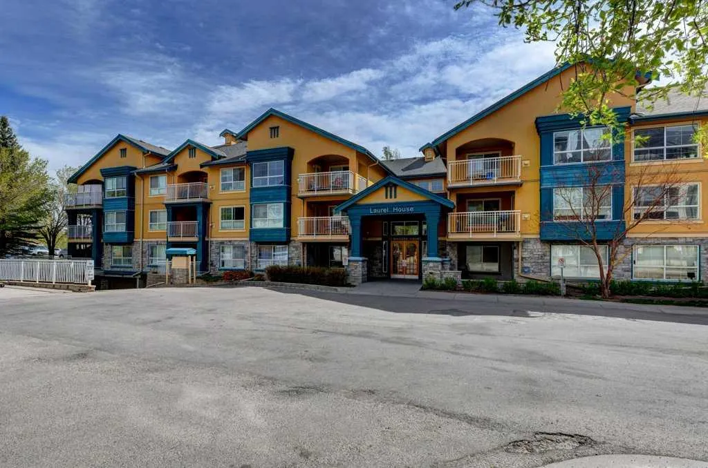 30 Richard Court SW, #233
