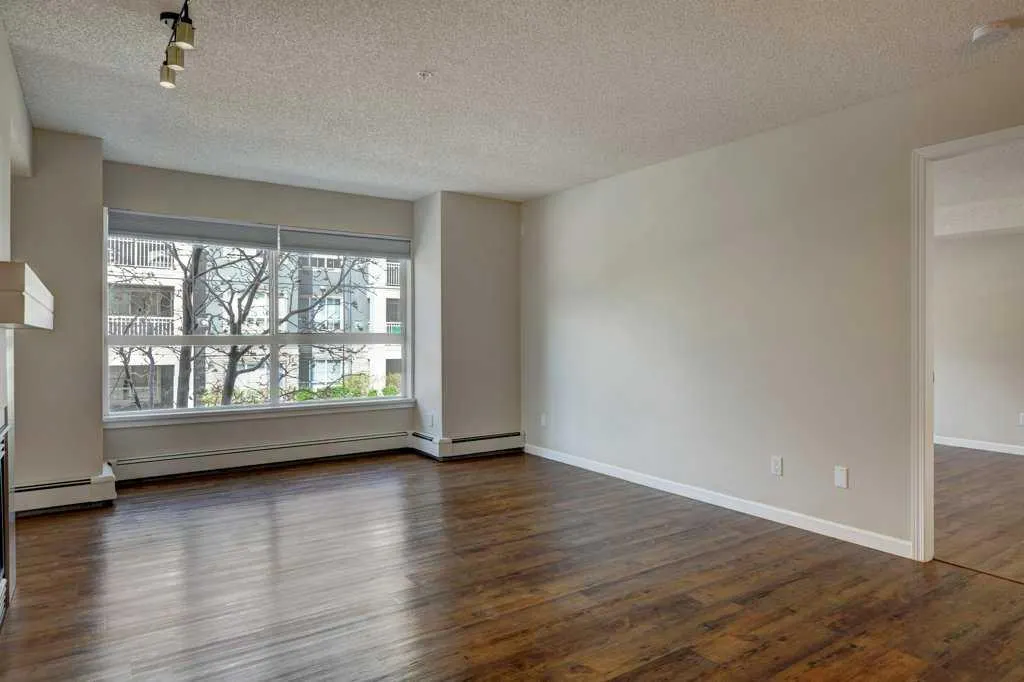 30 Richard Court SW, #233