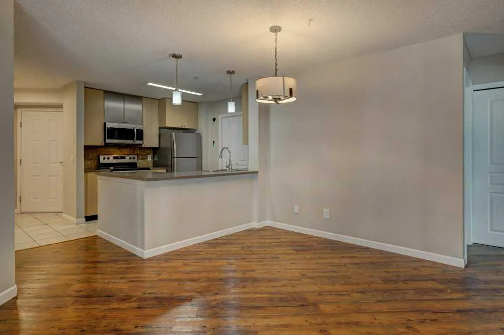 30 Richard Court SW, #233