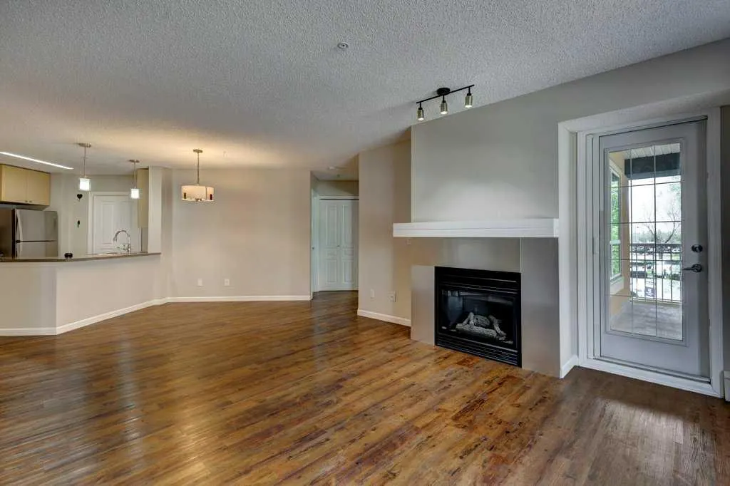 30 Richard Court SW, #233