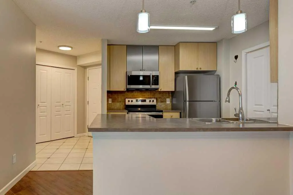 30 Richard Court SW, #233