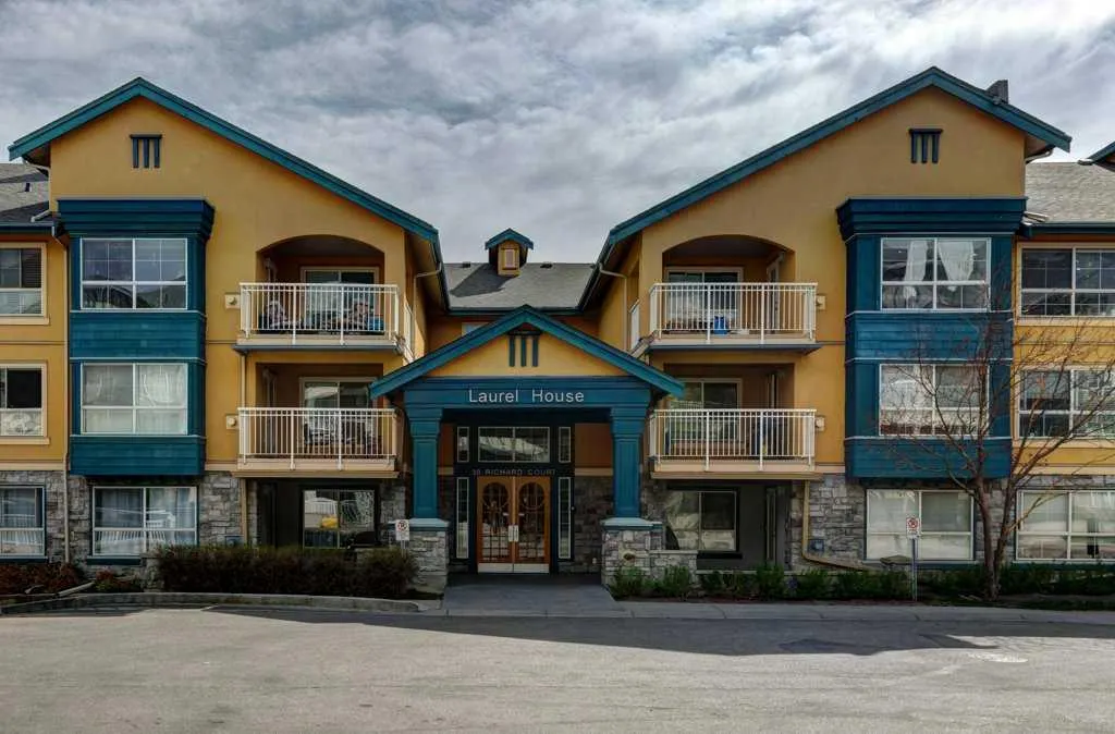 30 Richard Court SW, #233